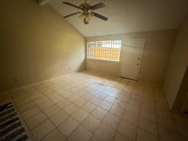 Building Photo - 16625 Gold Ridge Ln