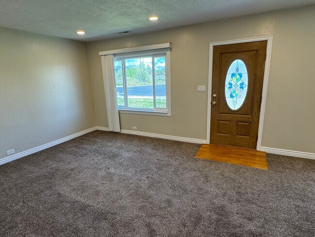 Foto del edificio - 5193 S 4700 W