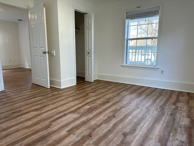 Master Bedroom - 2411 Alameda St