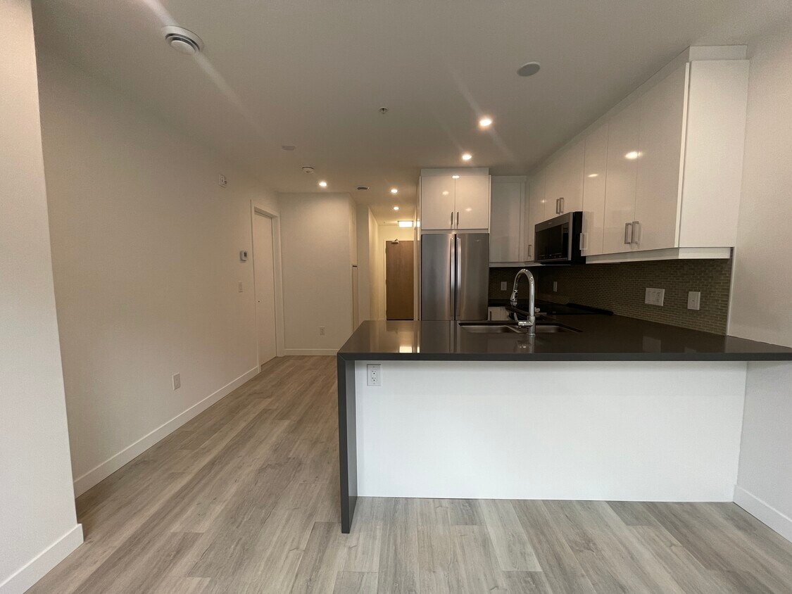Photo principale - Stunning 1 Bed Condo!