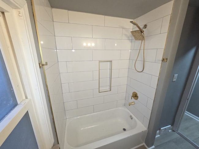 Foto del edificio - 4493 Telhurst Rd