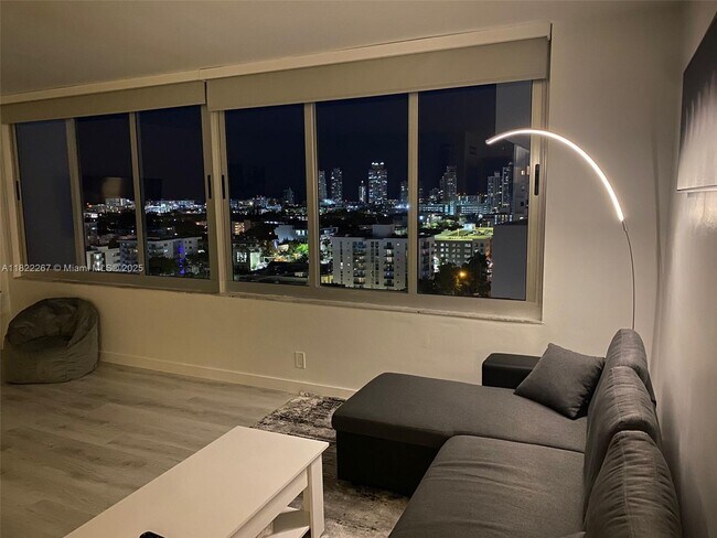 Foto del edificio - 1200 West Ave