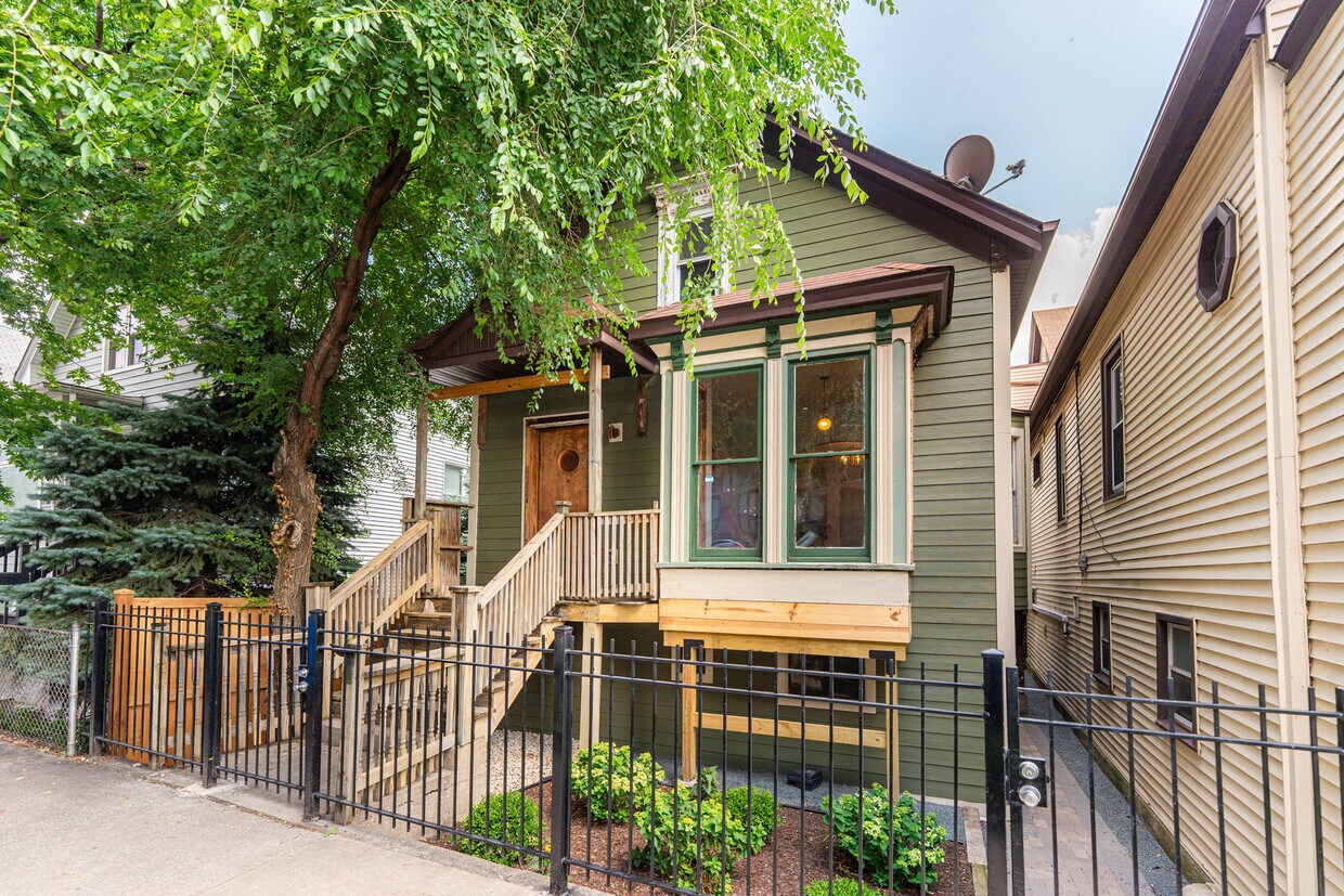 Foto principal - 2735 W Saint Georges Ct