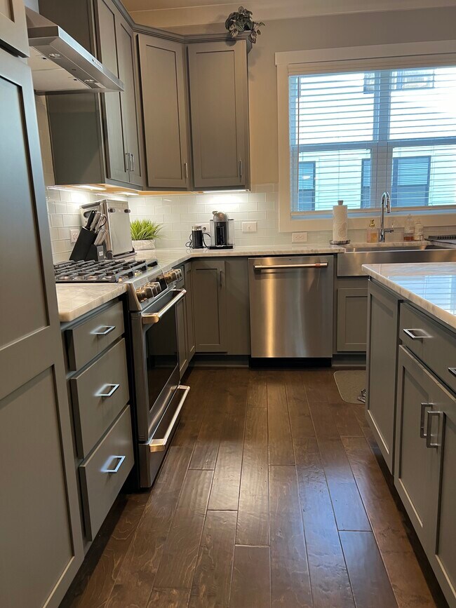 Foto del edificio - 1124 E 36th St