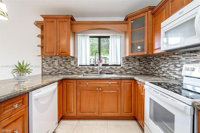Building Photo - 3 br, 2 bath House - 502 SW 88th Ct