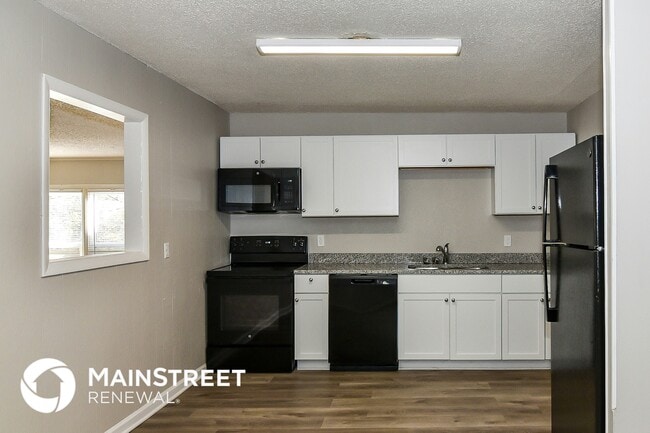 Building Photo - 8702 E 91 St