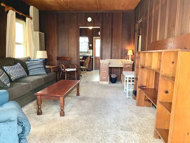 Building Photo - MISSION BEACH COTTAGE 2BD/1BA - FULLY FURNISHED - Available September 8, 2026 - 6/25/27