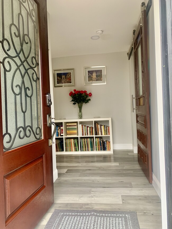 Foto del edificio - 4407 Emory Ln