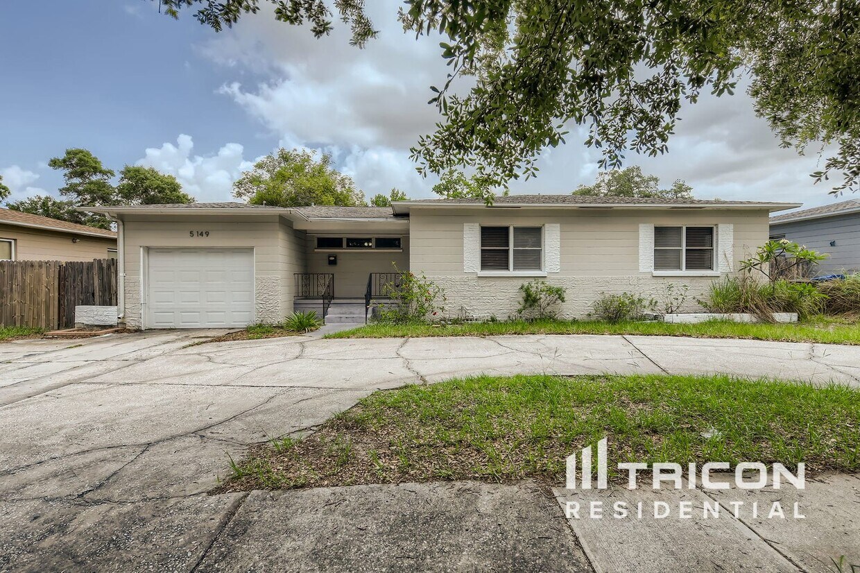 Foto principal - 5149 22nd Ave N