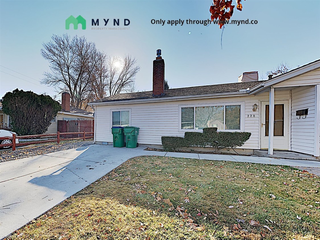 Primary Photo - 3 br, 2 bath House - 770 Broadway Blvd