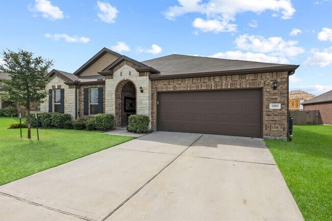 Foto del edificio - 25515 Kensington Lk Dr