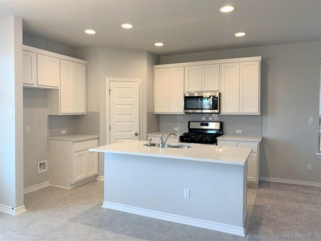 Building Photo - 3-Bedroom Home in the Alterra Community - ...