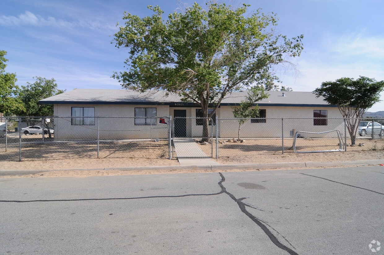 Building Photo - 62021 Plaza Rd
