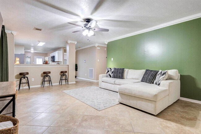 Building Photo - 822 Autumn Point Ln