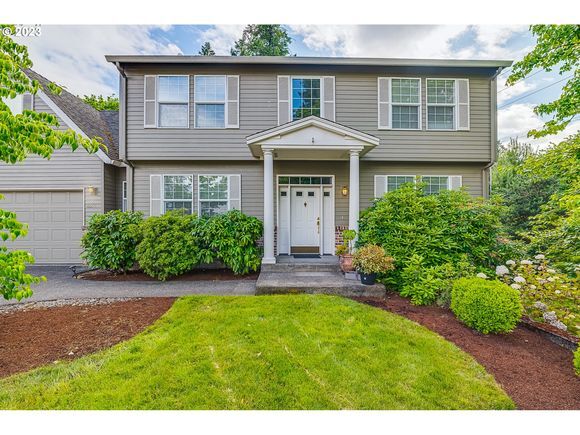 Front yard - 16655 SE Kingsridge Ct