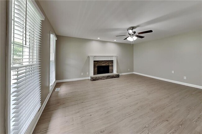 Building Photo - 74 Woodsfield Ln