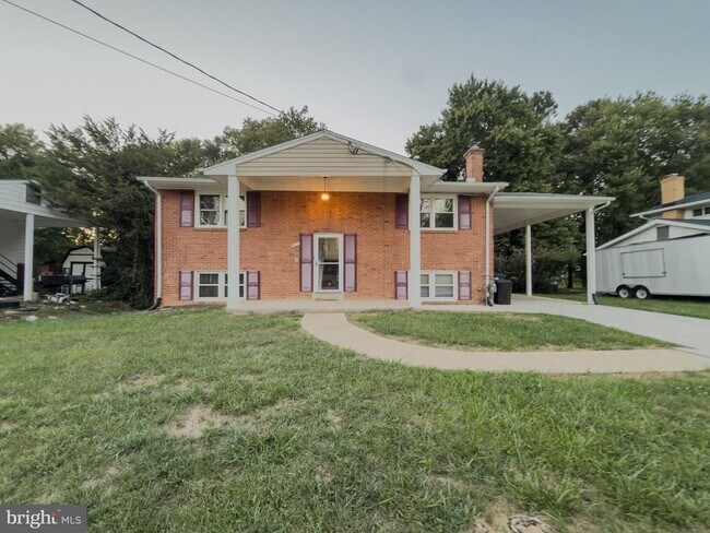 Building Photo - 4612 Sharon Rd