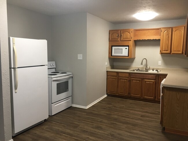 Great 4 Bedroom Home for Lease! - Great 4 Bedroom Home for Lease!