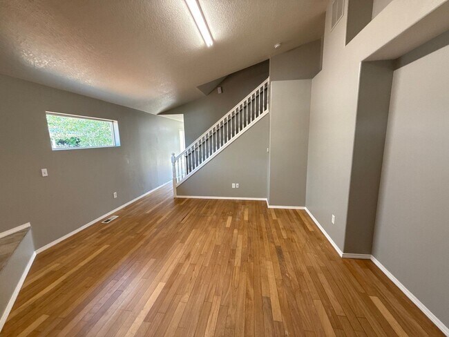 Foto del edificio - 4312 Sacramento Ct NE