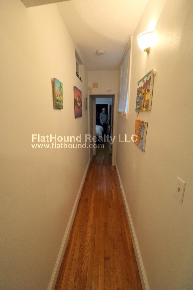 Building Photo - 55 Lanark Rd