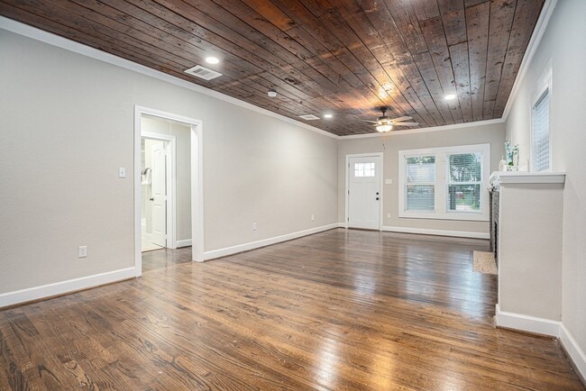 Foto del edificio - 7449 Walker St