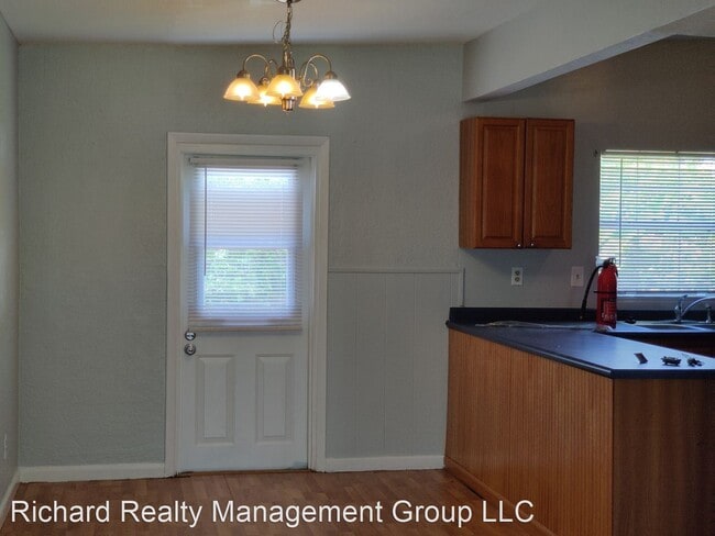 Building Photo - 4 br, 2 bath House - 4300 Walbridge St