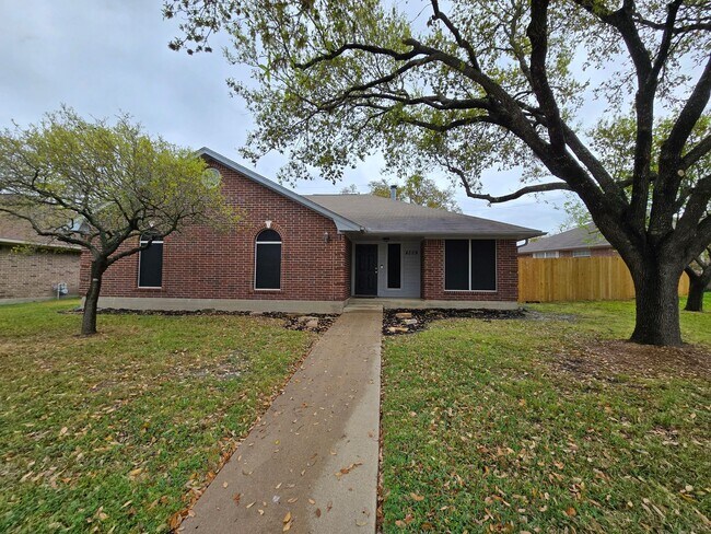 Foto del edificio - Bryan - 3 Bedroom - 2 Bath home with garag...