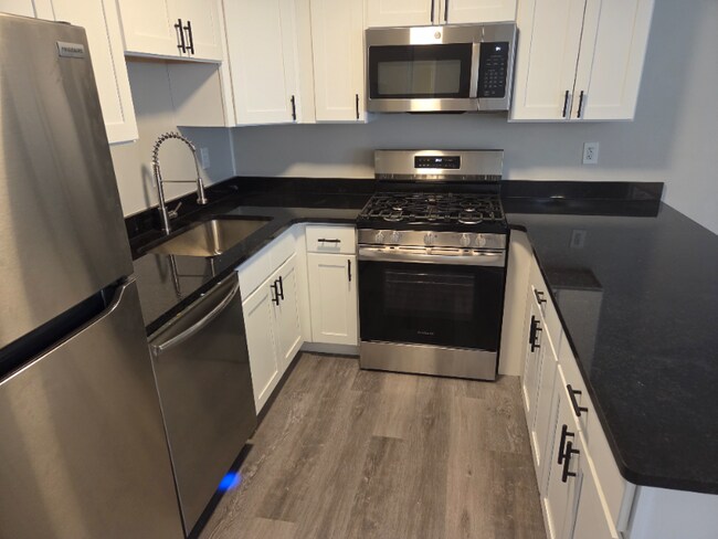 Foto del edificio - 34711 Jefferson Ave