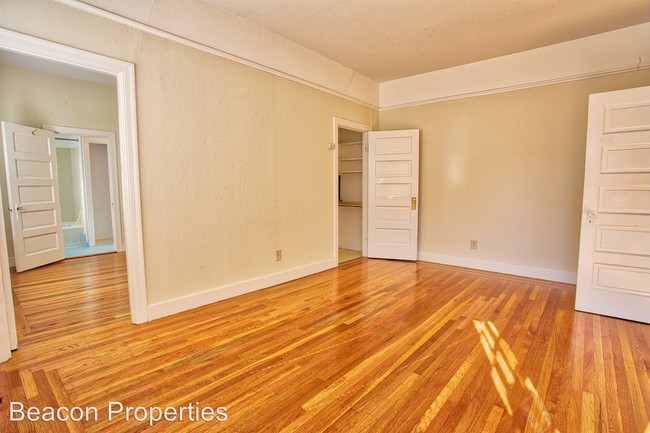 Foto del edificio - 2247 Derby St