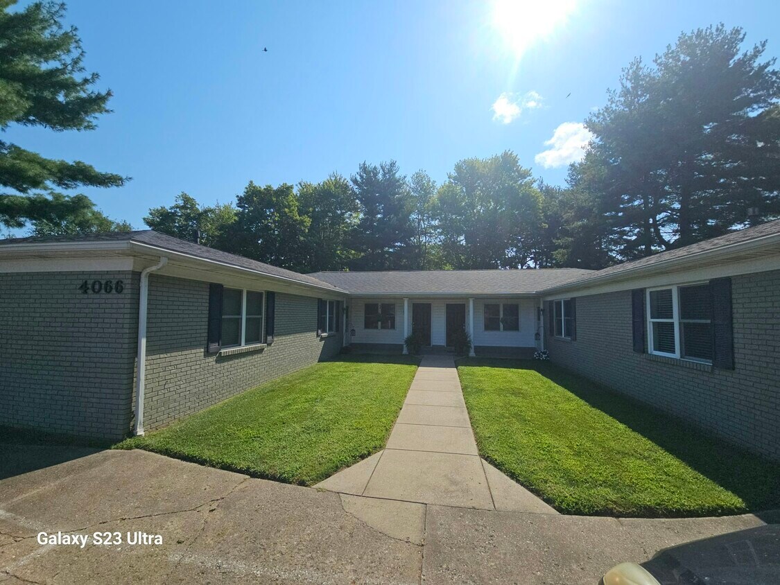Primary Photo - 4066 Pine Dr