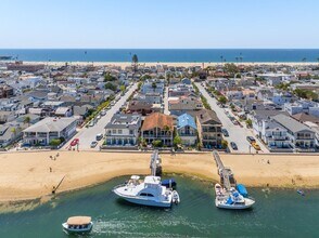 Building Photo - 111 Edgewater Pl