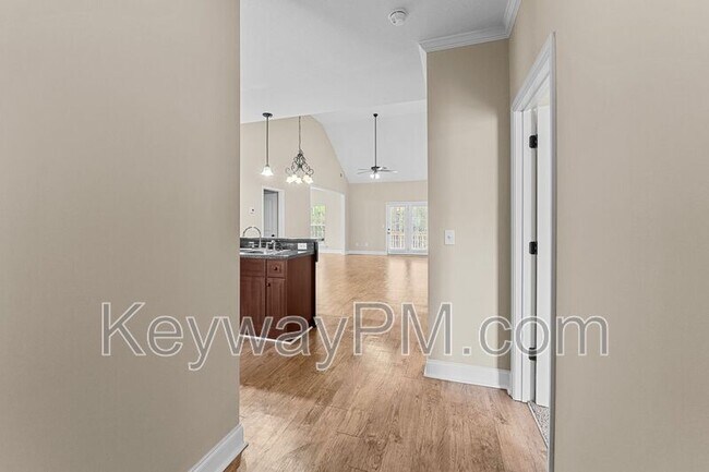 Building Photo - 355 Bowen Falls