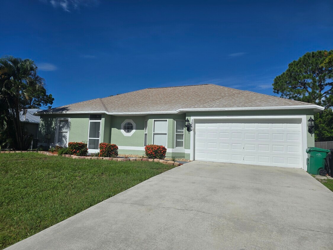 Foto principal - 1262 SW Byron St