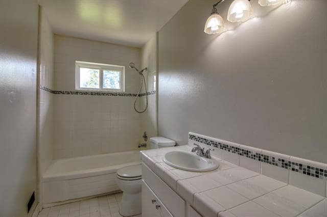 Building Photo - 1108 Topaz Ave