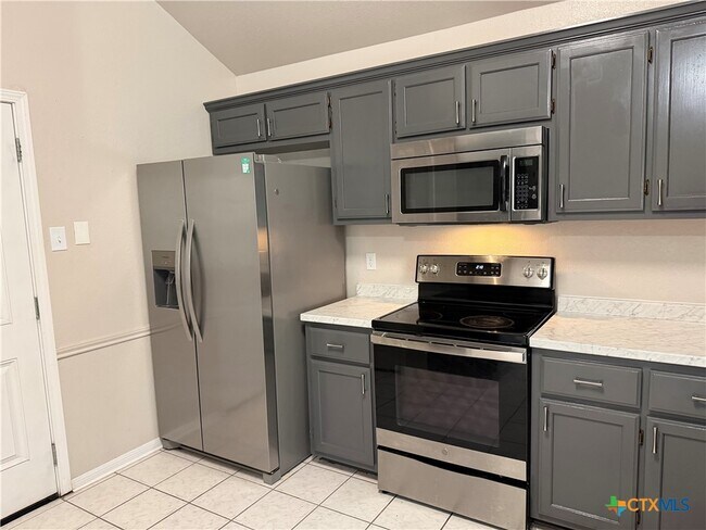 Foto del edificio - 916 Whirlaway Dr