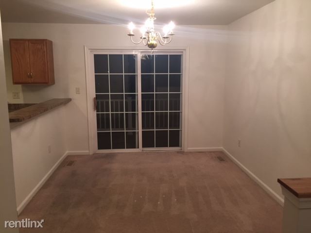 Building Photo - 3 br, 2.5 bath Townhome - Hawthorn Ridge