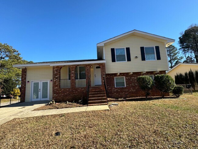 Foto del edificio - 2817 Sourwood St