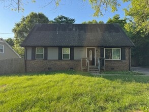 Building Photo - 1845 Palamino Dr