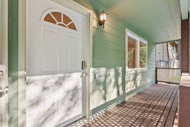 Foto del edificio - Clearwood Community Home in Yelm For Rent!...
