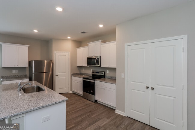 Foto del edificio - 522 Firethorn Ct