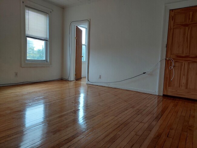Building Photo - 225 Palisade Ave