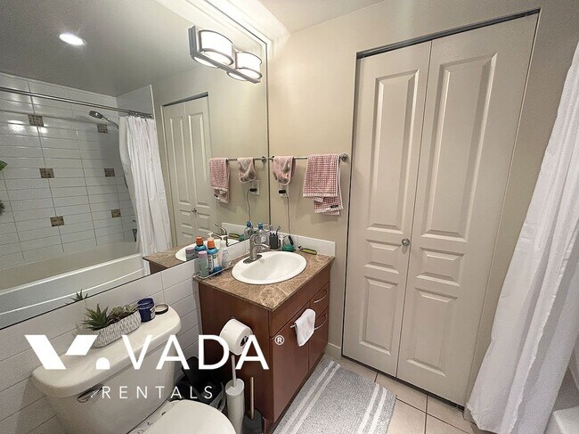 Photo du bâtiment - King Edward Village 1 Bedroom Apartment Re...