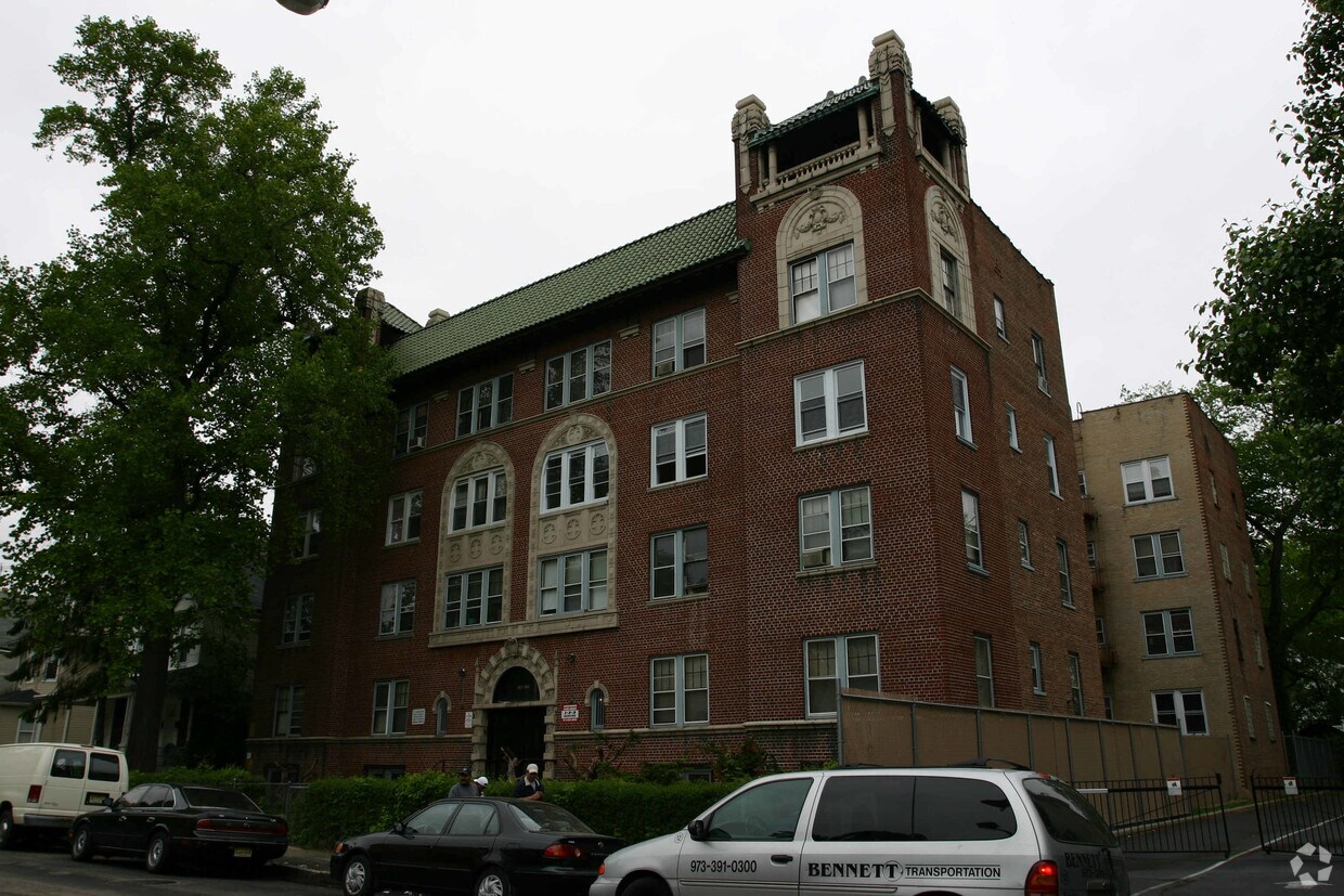 168 - 170 S. Clinton Street - 168-170 S Clinton St