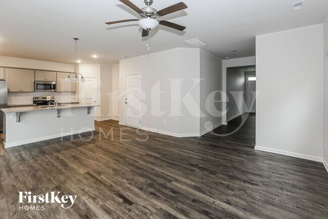 Foto del edificio - 5611 Cobblestone Glen Dr