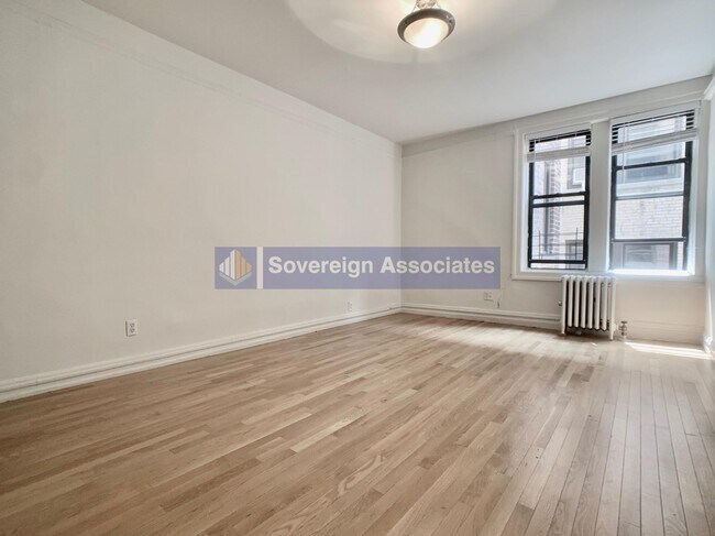 Building Photo - 282 Cabrini Blvd