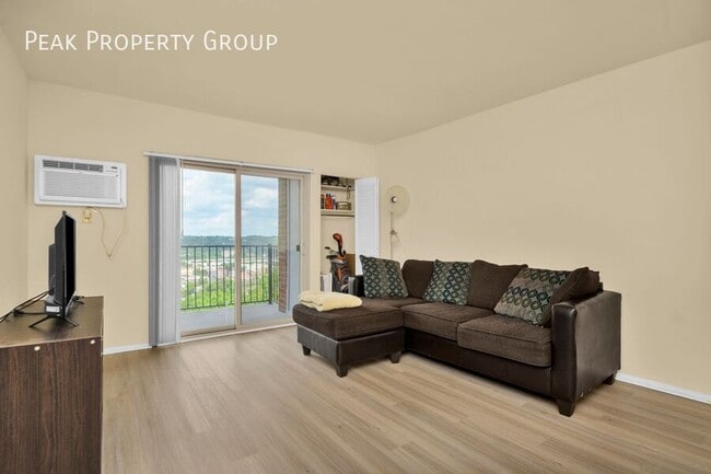 Foto del edificio - 2971 Deckebach Ave