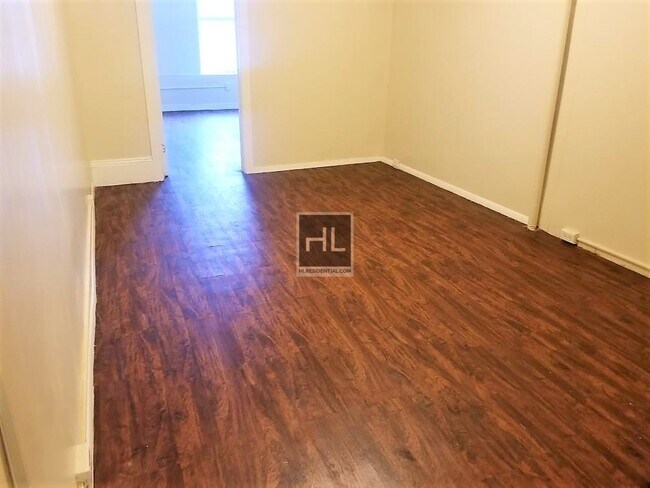 Foto del edificio - 981 Bedford Ave