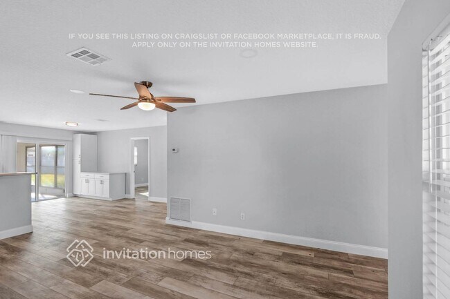 Building Photo - 1680 Arizona Ave NE