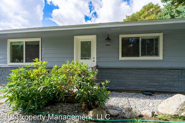 Building Photo - 4 br, 3 bath House - 9725 N. Gleason Rd.