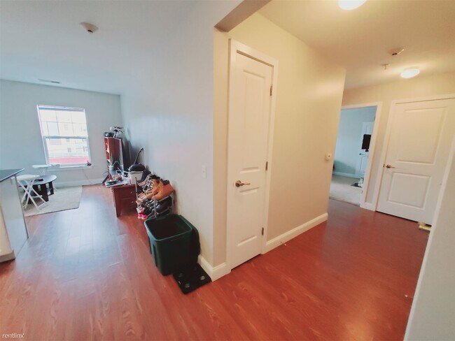 Foto del edificio - 2 br, 2 bath Condo - 947 Hope St Apt 403